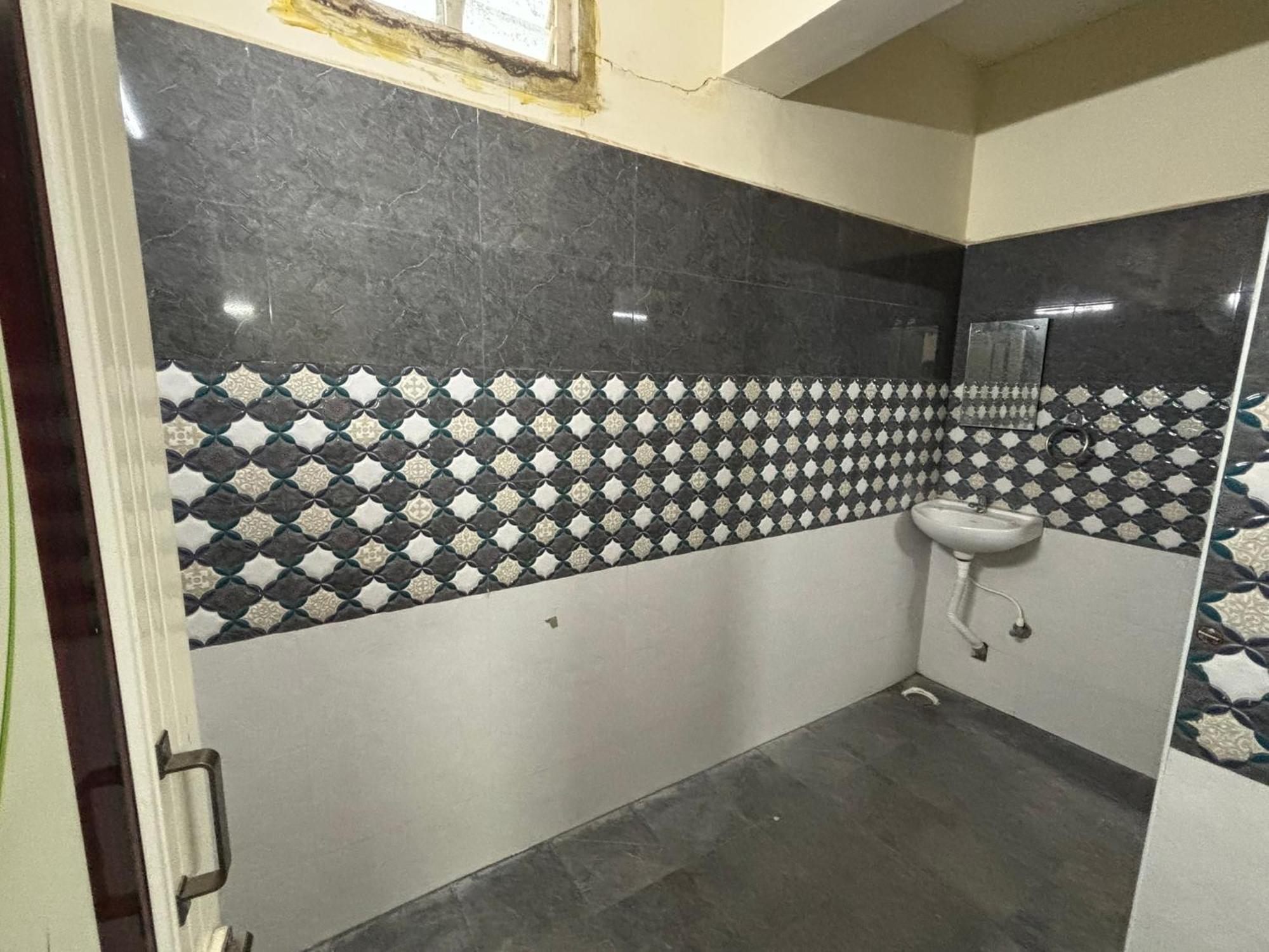 Srinivasa Hotel Tirupati Eksteriør billede